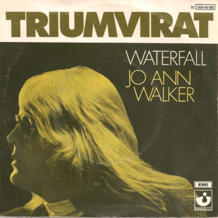 Triumvirat - Waterfall / Jo Ann Walker