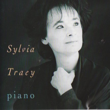 Sylvia Traey - Piano