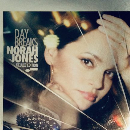 Norah Jones - Day Breaks