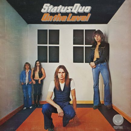Status Quo - On The Level